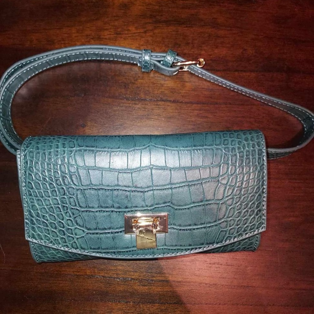 Crocodile Embossed Green Crossbody Bag